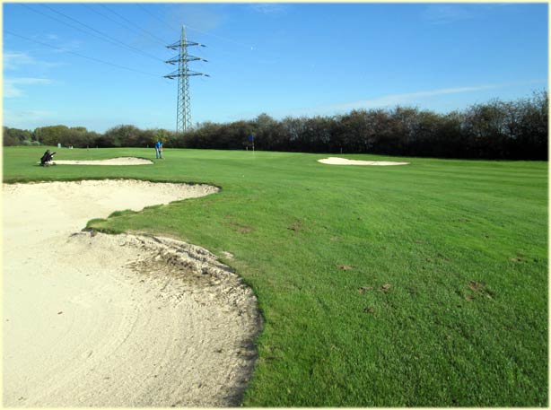 Ook nog gras op deze hole